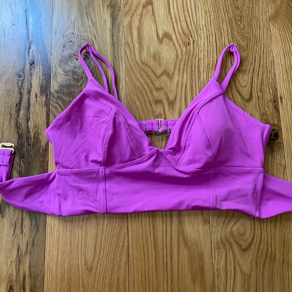 Victoria secret wireless top with removable pads. Worn once